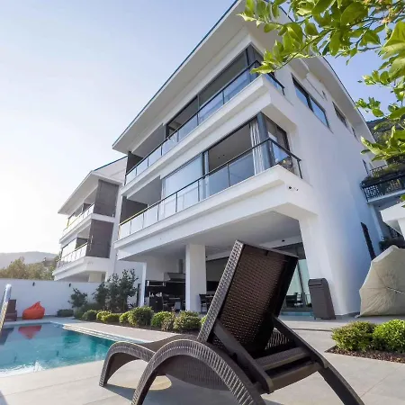 Exclusive 5 Star Villa With Private Infinity Pool And Jacuzzi, White Wings Villa 1003 *